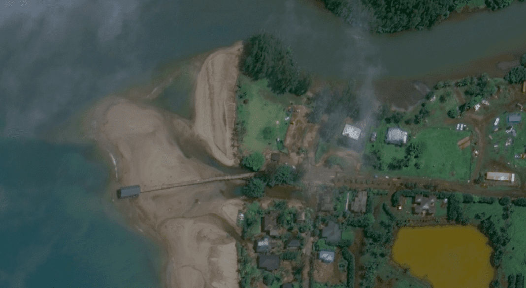 Google Satellite Photos After the Kauai Flood