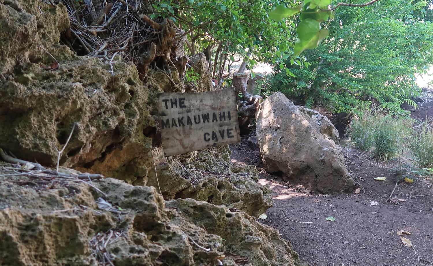Makauwahi Cave Entrance Sign