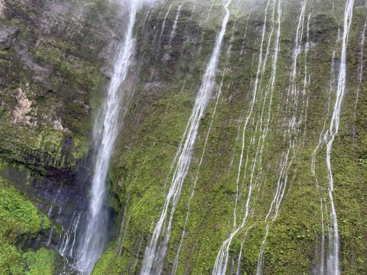 Waterfalls on helicopter tour
